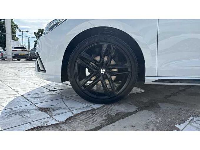 SEAT Ibiza 1.0 TSI 115 FR Black Edition 5Dr Hatchback